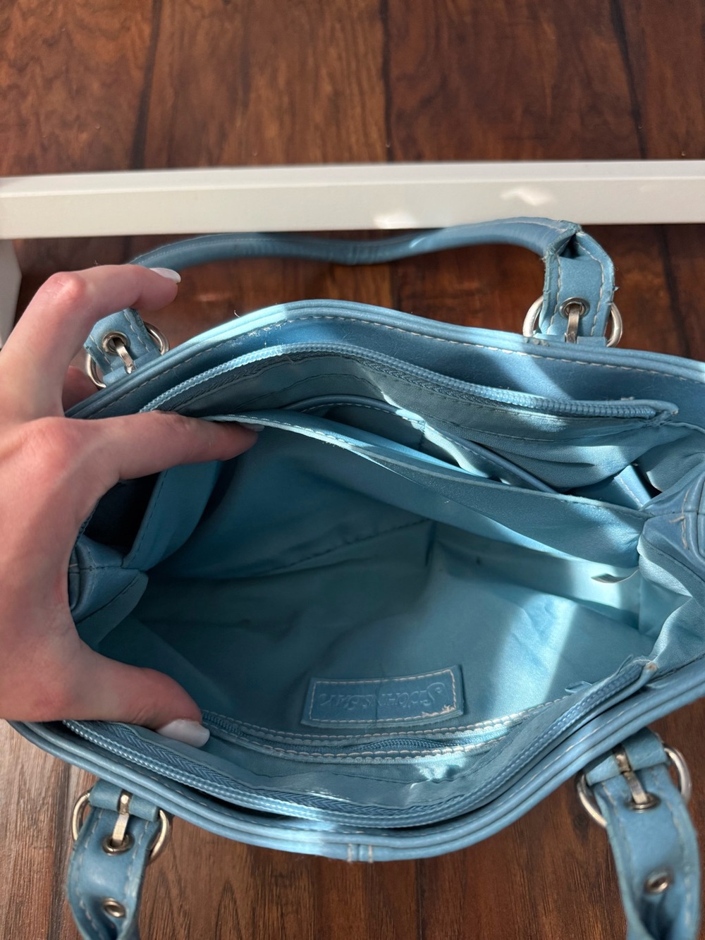 Classic Teal Shoulder Bag with Front Pockets - Picture 5 of 6